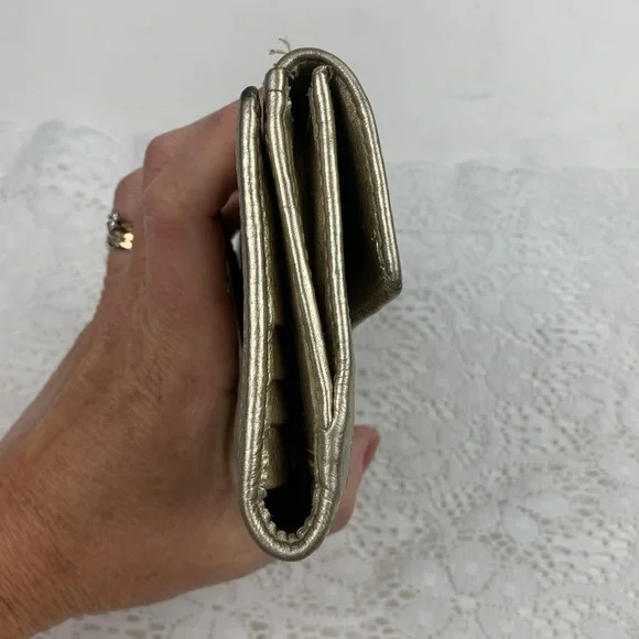 Vintage Coach Leather Fabric Wallet Signature C Turnkey opening Tan Gold shine - Picture 9 of 16